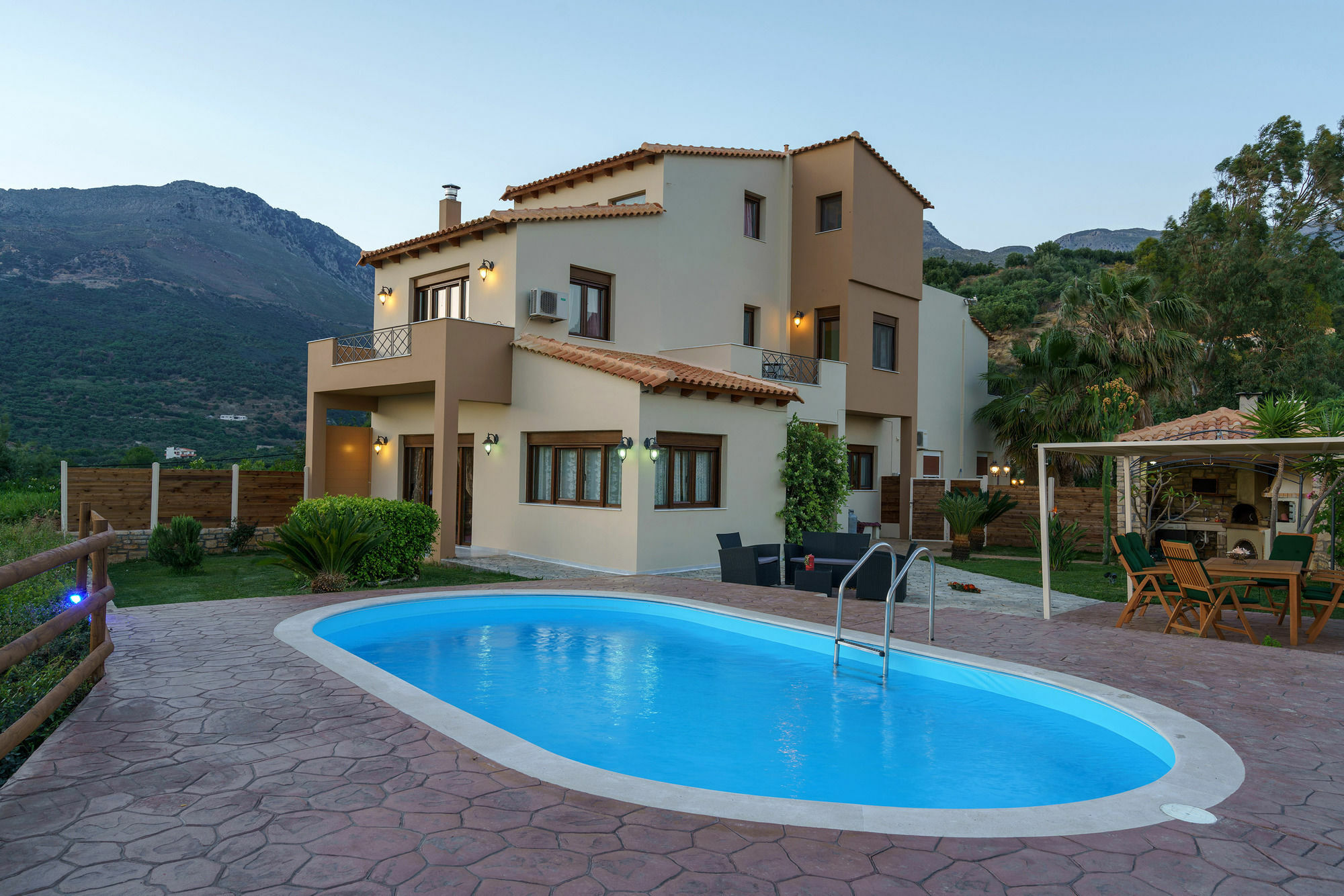 Family Villa Ellis Plakias With Private Pool 200M To The Beach Walking Distance To The Amenities Bagian luar foto